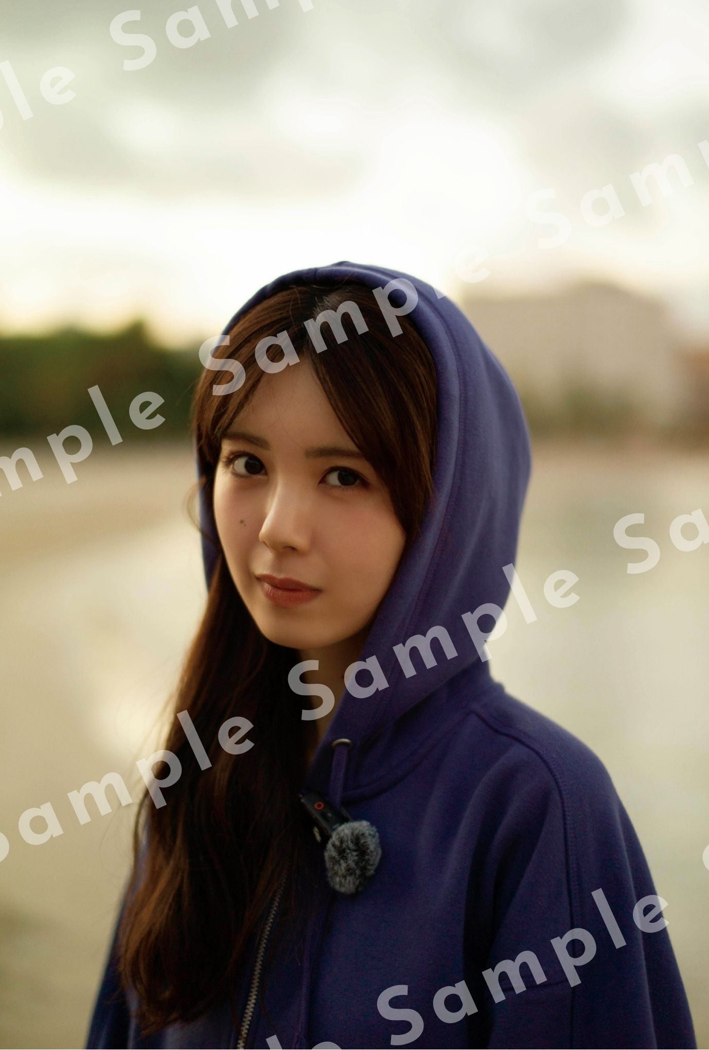 筒井あやめ 1st写真集「感情の隙間」書店特典ポストカード／未来屋書店・アシーネ／撮影：細居幸次郎