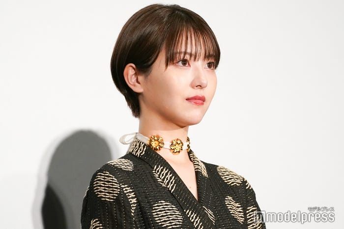 浜辺美波(C)モデルプレス