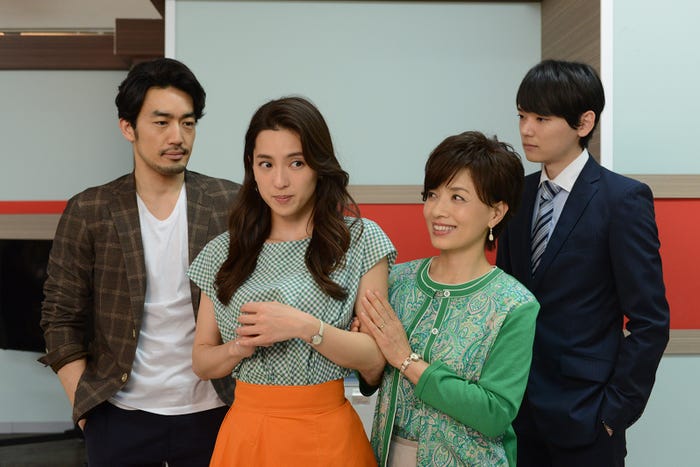 大谷亮平、中村アン、榊原郁恵、古川雄輝/「ラブリラン」第6話より(C)読売テレビ