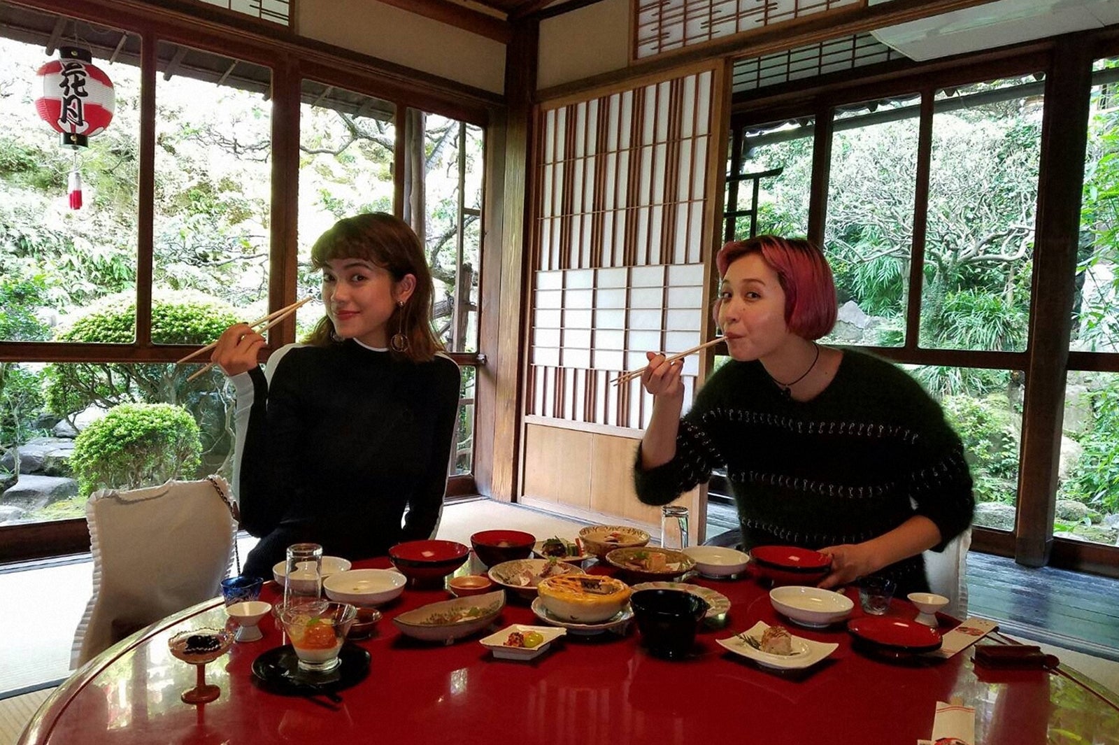 （左から）森星、水原佑果（C）TBS