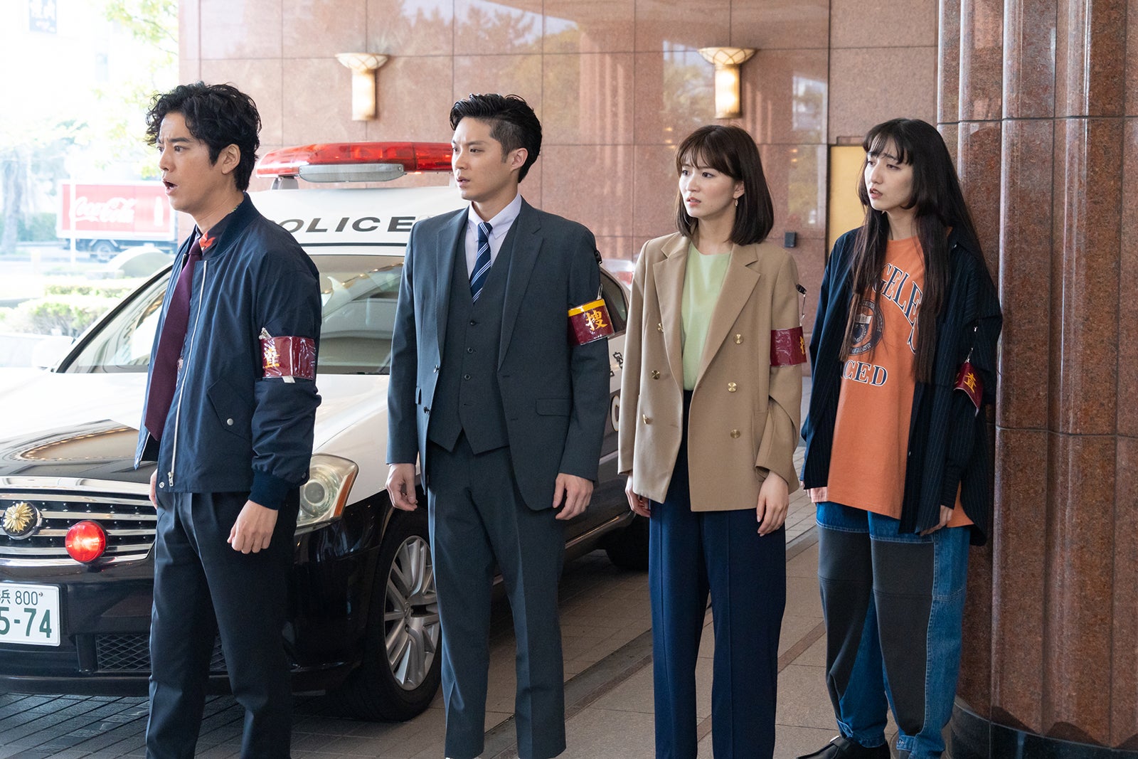 （左から）桐谷健太、磯村勇斗、岡崎紗絵、長井短「ケイジとケンジ、時々ハンジ。」第5話より（C）テレビ朝日