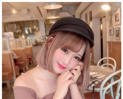 “次世代ギャル”伊藤桃々、ピンクメッシュのショートヘアが可愛い