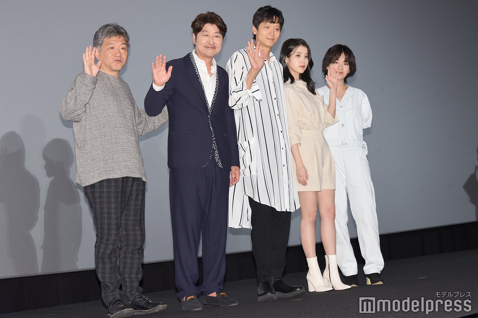 是枝裕和監督、ソン・ガンホ、カン・ドンウォン、イ・ジウン、イ・ジュヨン（C）モデルプレス