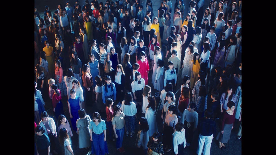 乃木坂46／「夜明けまで強がらなくてもいい」MVより（提供写真）