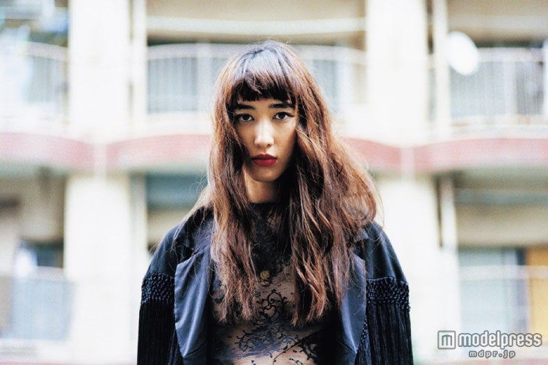 JULIE ROCHE／「10FACES」（2013年5月31日発売）