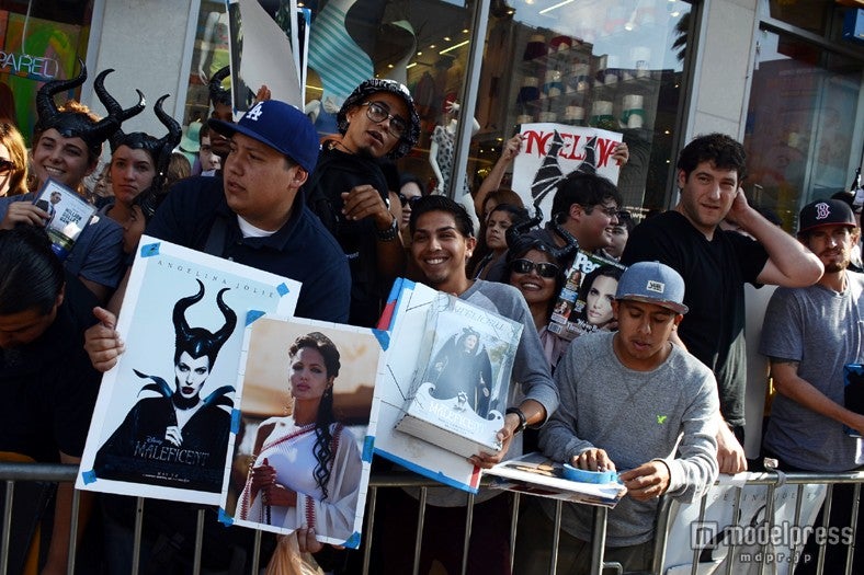 2500人のファン殺到