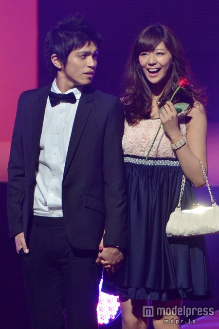 山本裕典、西内まりや