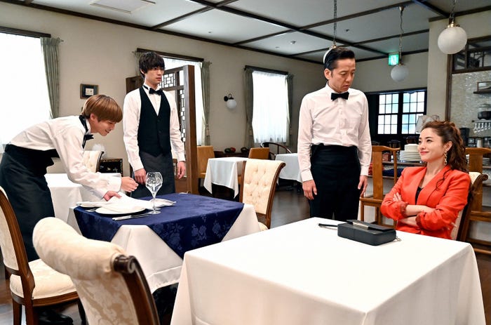 志尊淳、福士蒼汰、勝村政信、石原さとみ/「Heaven?~ご苦楽レストラン~」第6話より(C)TBS