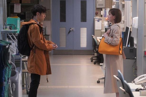窪田正孝主演ドラマ ラジエーションハウス より 窪田 唯織 が本田翼 杏 と再会する新場面写真公開 モデルプレス