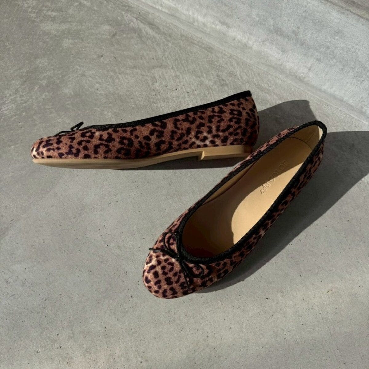 2026春しまむらレディースコラボヒョウ柄フラットパンプス