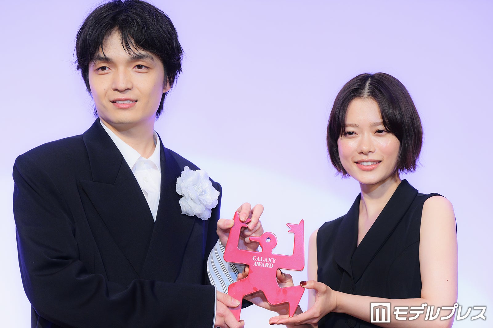 岡山天音、杉咲花（C）モデルプレス