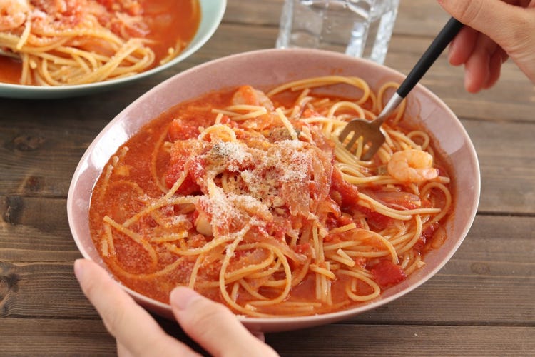 お鍋ひとつで調理完了 ピリ辛トマトのスープパスタ Ol仕事めし モデルプレス お鍋ひとつで調理完了 ピリ辛トマトのスープパスタ Ol仕事めし モデルプレス