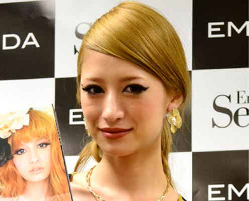 「EMODA(エモダ)」プロデューサー松本恵奈、スタイルキープの秘訣・最近の恋愛についてコメント