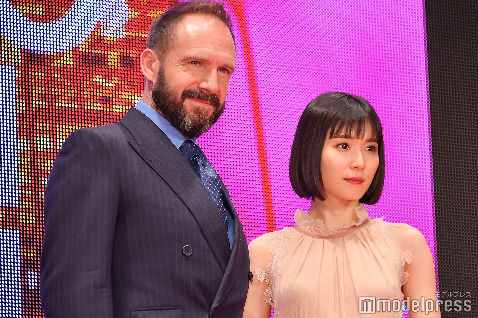 レイフ・ファインズ、松岡茉優 （C）モデルプレス