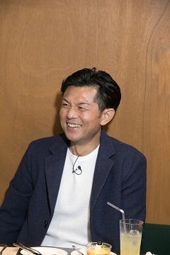 的場浩司(写真提供:関西テレビ)