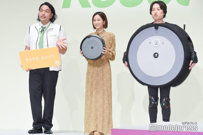 (左から)盛山晋太郎、前田敦子、リリー(C)モデルプレス