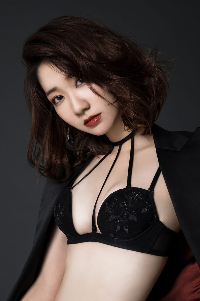 「Ravijour」初代アンバサダーに就任した柏木由紀