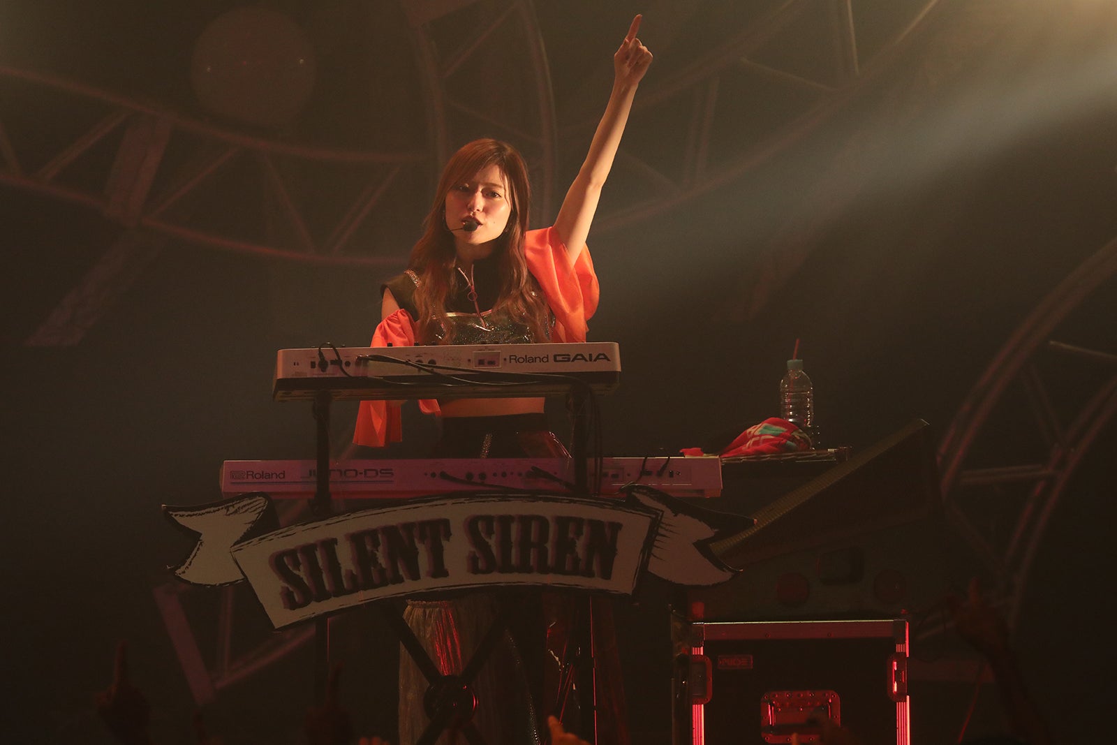 SILENT SIREN（撮影：TEZRO HIRANO）