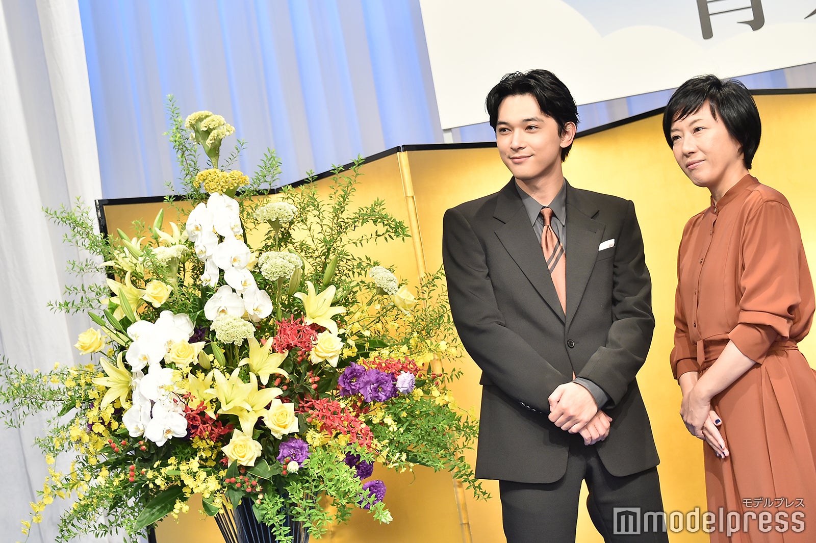 吉沢亮、大森美香（C）モデルプレス