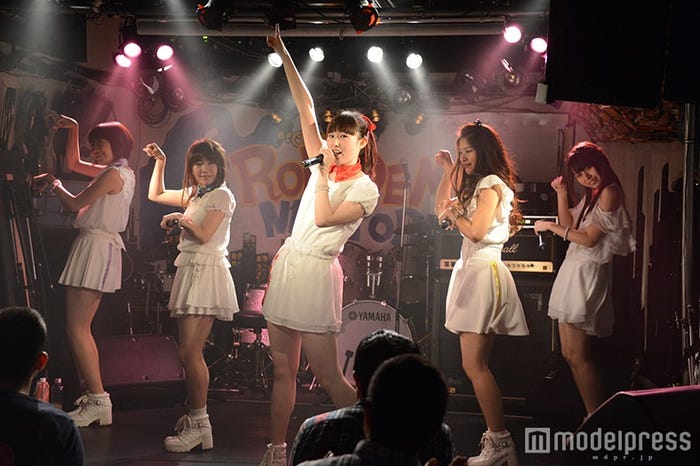 精力的なライブ活動も/Re:ガールズ