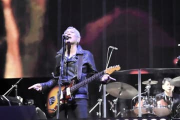 武田真一アナも登場！ 佐野元春、デビュー日に45周年ツアー完走「これからも今まで通り楽しく最前線でやっていきたい」