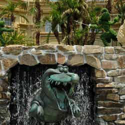 ミスティマウンテンズ・プール チクタクワニの噴水(C)Disney