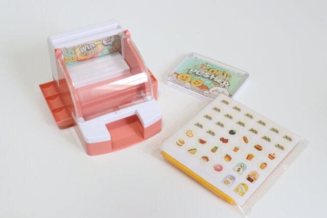 ダイソー　コインプッシュゲーム機　セット内容