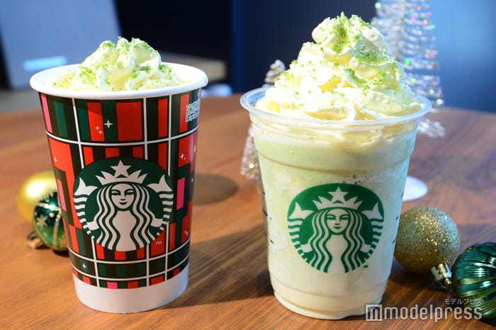 (右から)メルティホワイト ピスタチオ フラペチーノ、メルティホワイト ピスタチオ モカ(C)モデルプレス