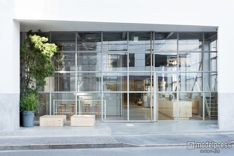 「ブルーボトルコーヒー 清澄白河ロースタリー＆カフェ」外観