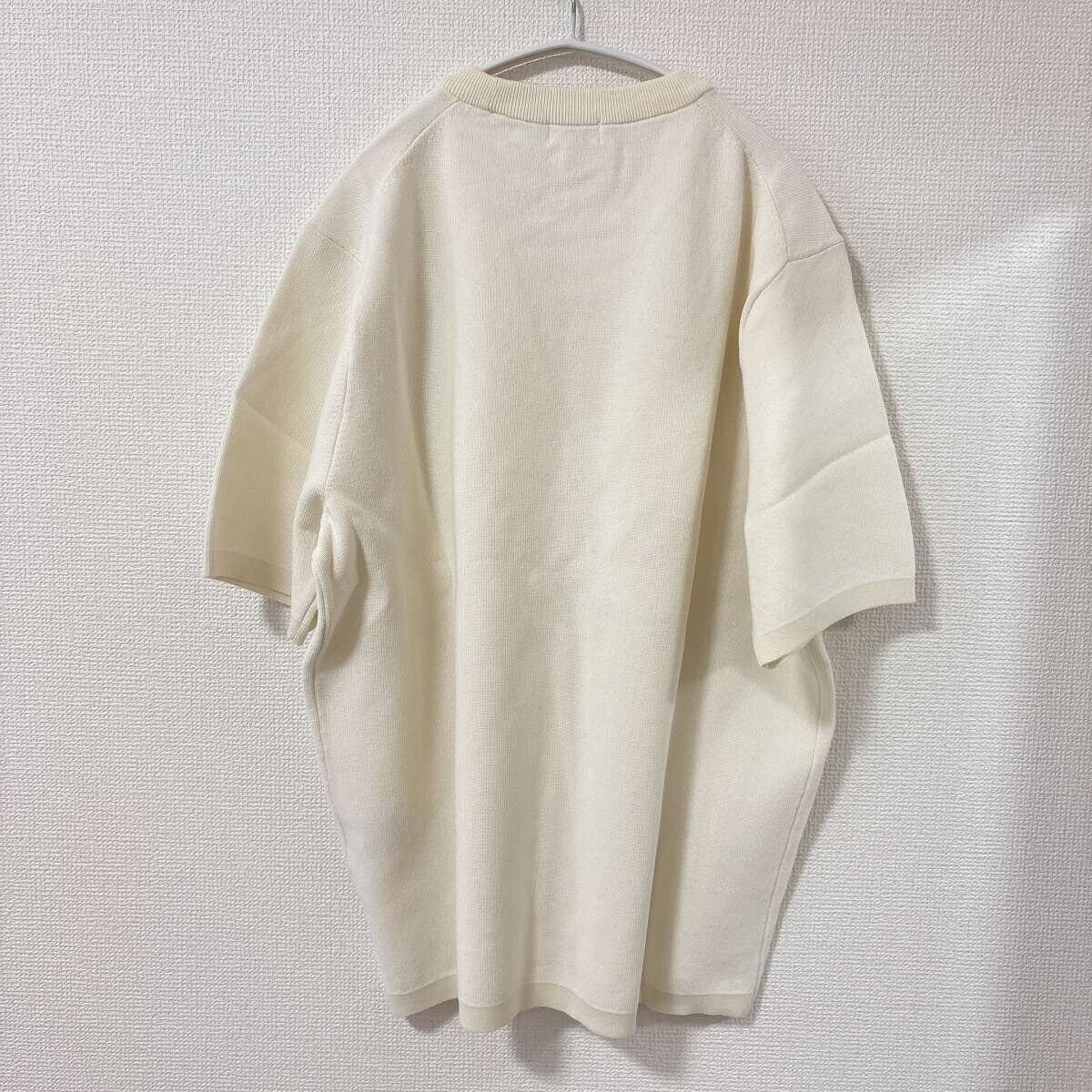 ユニクロ　ウォッシャブルミラノリブニットTシャツ　前面アップ