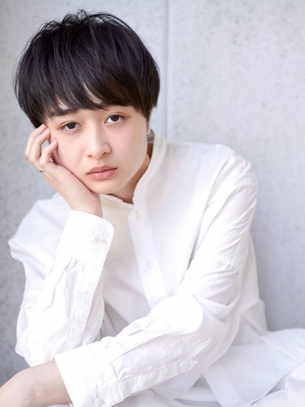 面長さんにも似合うベリーショートって 大人女性にぴったりの髪型をご紹介 モデルプレス