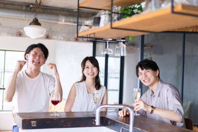 ④社交的な女性