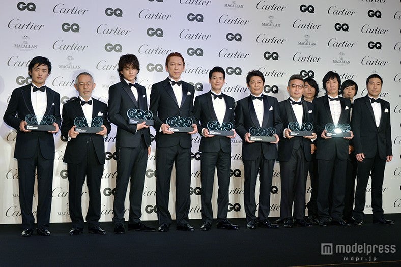 小栗旬、唐沢寿明、ウルフルズらが受賞“2014年最も輝いた男性”を発表