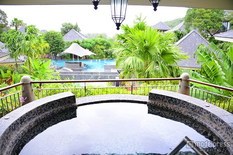 「The Cheeva Spa」／スパ内の屋外ジャグジー