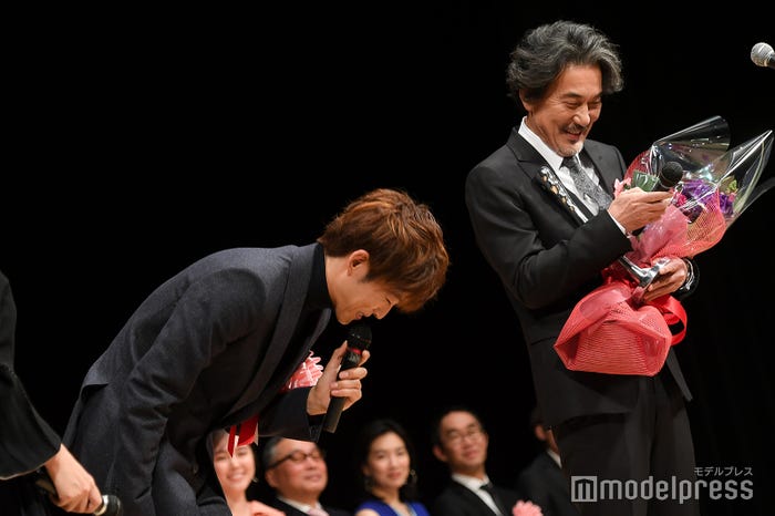 恐縮しきりの松坂桃李 (C)モデルプレス