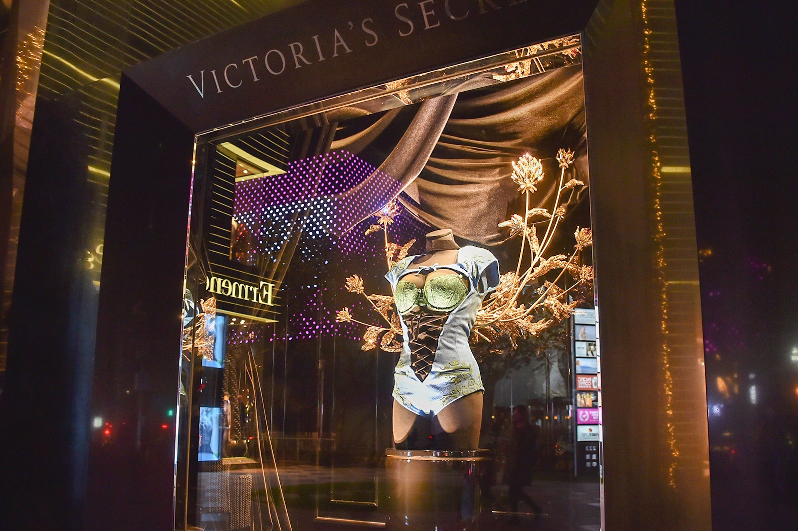 「ヴィクトリアズ・シークレット」上海旗艦店