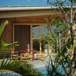 沖縄にヴィラリゾート「YAWN YARD」“海と丘”に分かれたプライベート空間に滞在