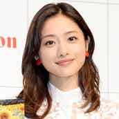 石原さとみヘア変遷 ハンサムボブ ロング ポニーテール 長さ アレンジで印象も自由自在 モデルプレス 石原さとみヘア変遷 ハンサムボブ ロング ポニーテール 長さ アレンジで印象も自由自在 モデルプレス
