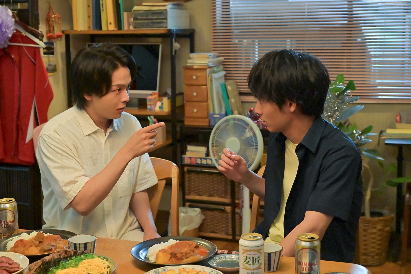 中村倫也、赤楚衛二「石子と羽男―そんなコトで訴えます？―」（C）TBS