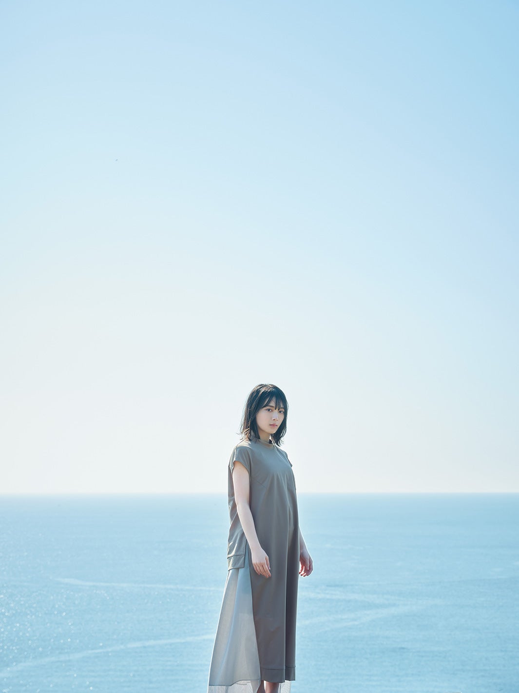 櫻坂46森田ひかる、青空＆海バックに神々しい姿披露
