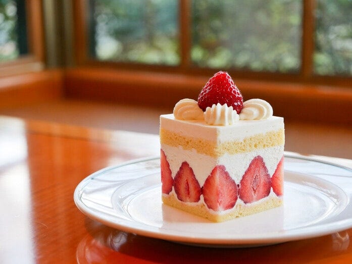 あまおうのプレミアムショートケーキ(イートイン税・サ料込1707円、テイクアウト税込1458円)