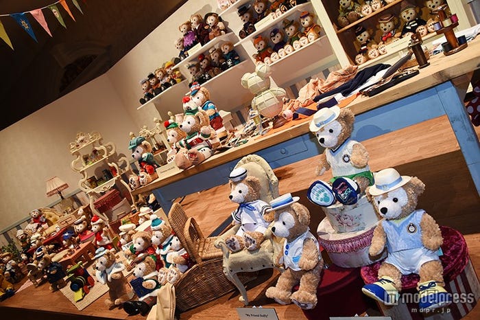 ダッフィーのコスチュームが90種類展示/「ジャーニー・ウィズ・ダッフィー Your Friend Forever」キックオフパーティー