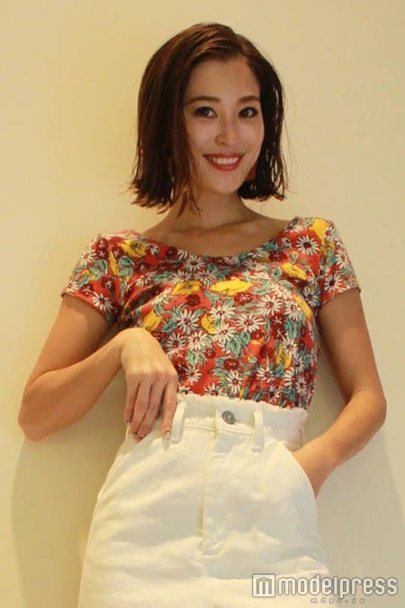 山本優希/ワイドパンツをハイウエストで履くのがスタイルアップのポイント!