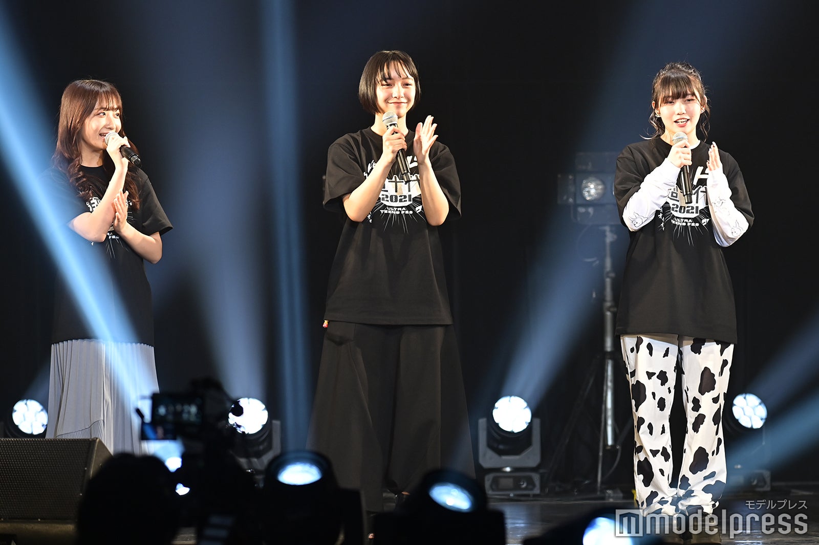 オープニングの様子（C）モデルプレス