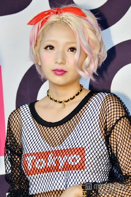 ニコラファミリーの「Ranzuki」専属モデルのなつぅみ