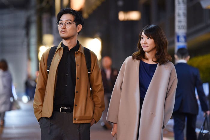 松田龍平・新垣結衣/「獣になれない私たち」第6話より(C)日本テレビ