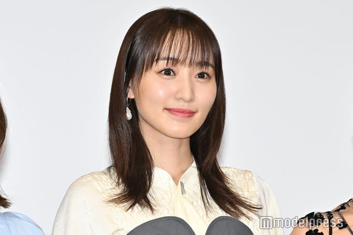 菅井友香(C)モデルプレス