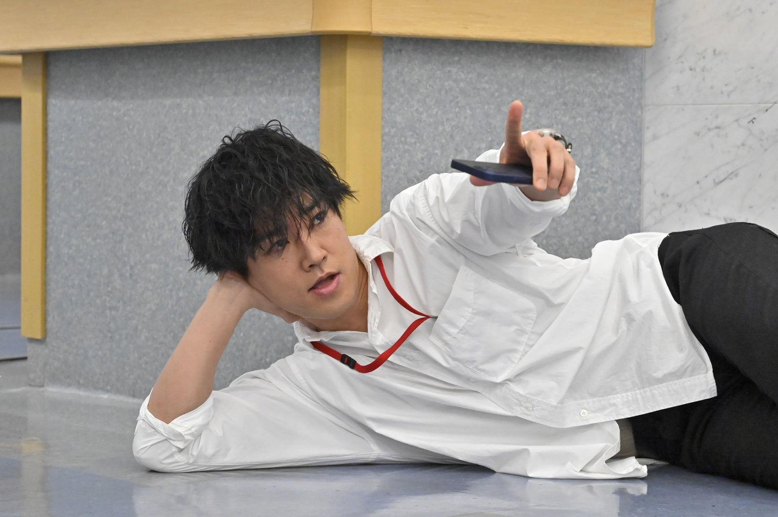 桐谷健太「院内警察」第1話より（C）フジテレビ／共同テレビ