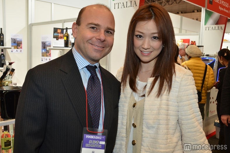 イタリア大使のAlfredo Maria Durante Mangoni氏と近藤しづか