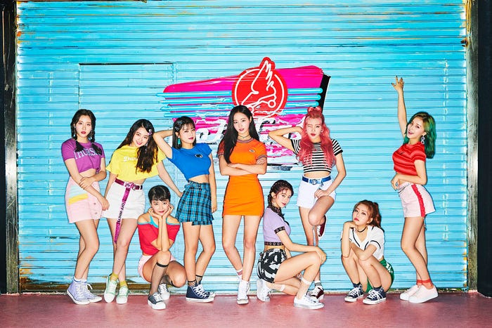 MOMOLAND(提供写真)